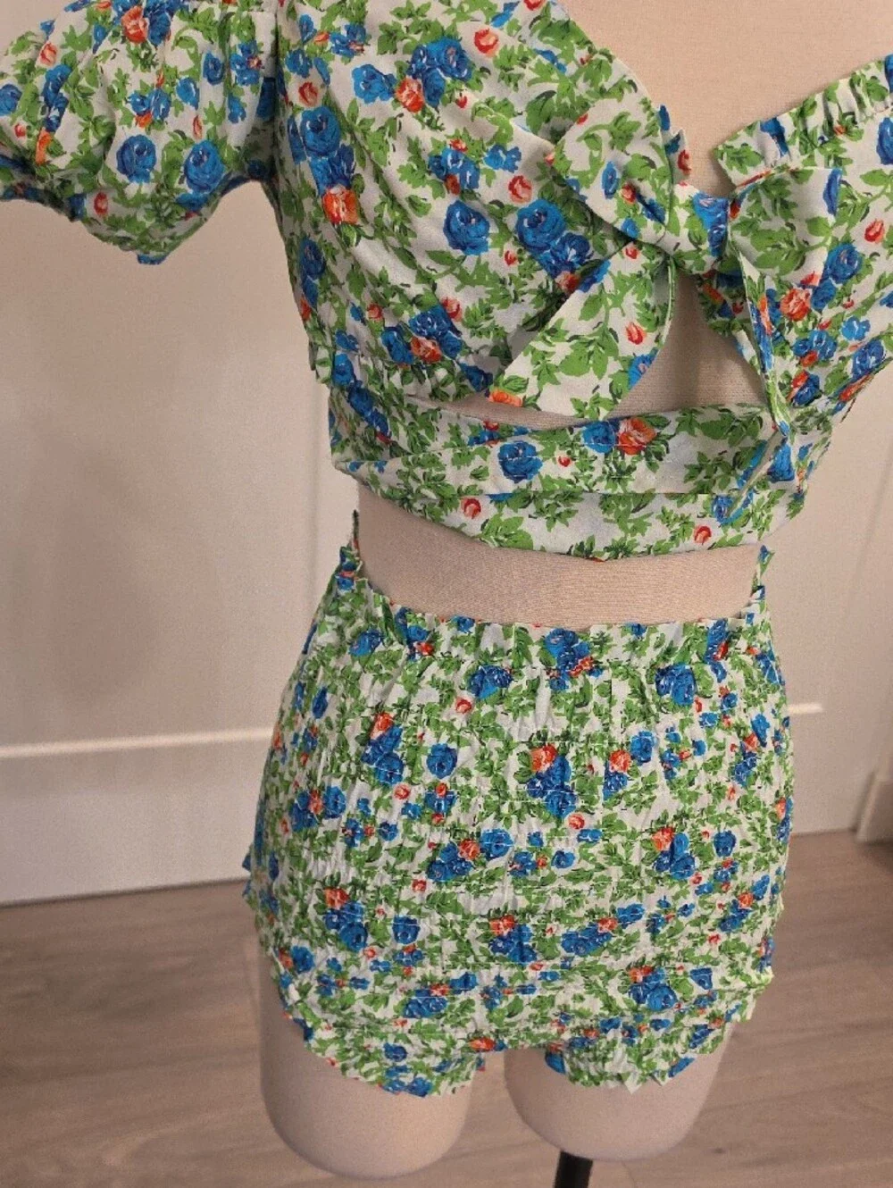 House of Sunny Green Floral matching Smocked Short Set size 2 new with tags